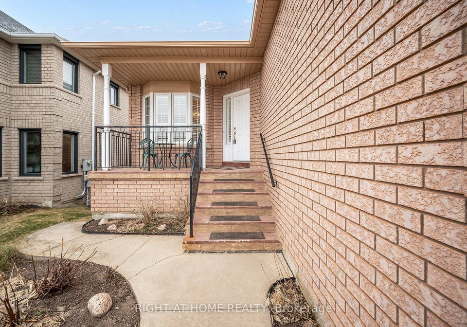 46-woodhaven-crescent-richmond-hill-ontario-n13546934