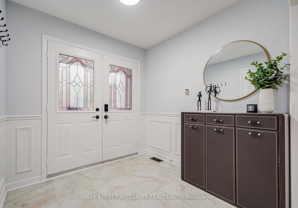 753-college-manor-drive-newmarket-ontario-n13546940