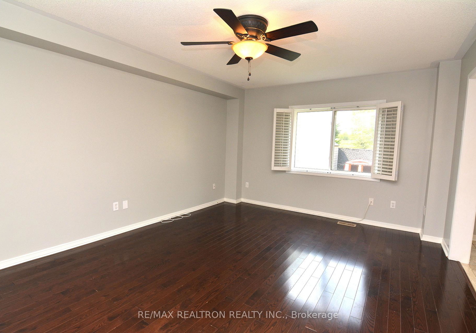 129-trailhead-avenue-newmarket-ontario-n13548824