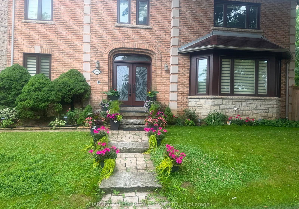 898-stonehaven-avenue-newmarket-ontario-n13548842
