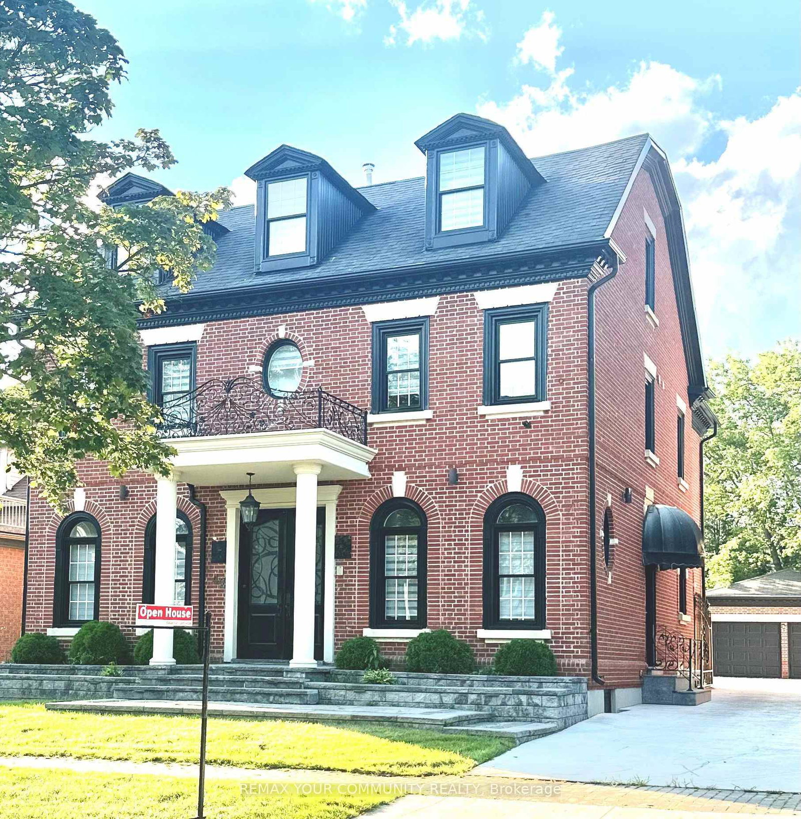 42-oatlands-crescent-richmond-hill-ontario-n13549136