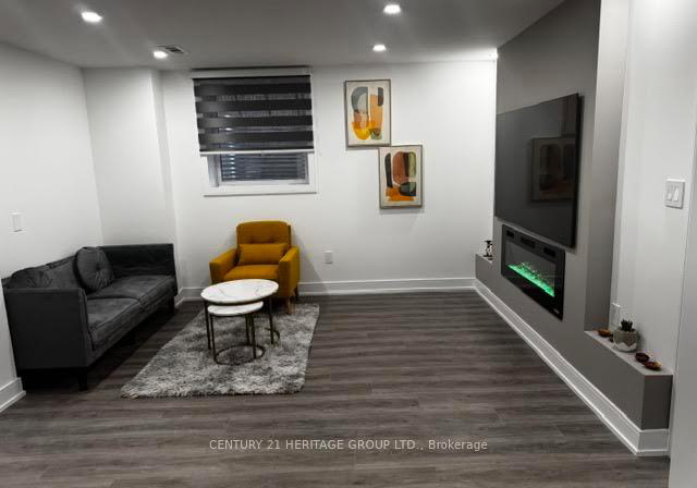 7-larkfield-crescent-east-gwillimbury-ontario-n13549438