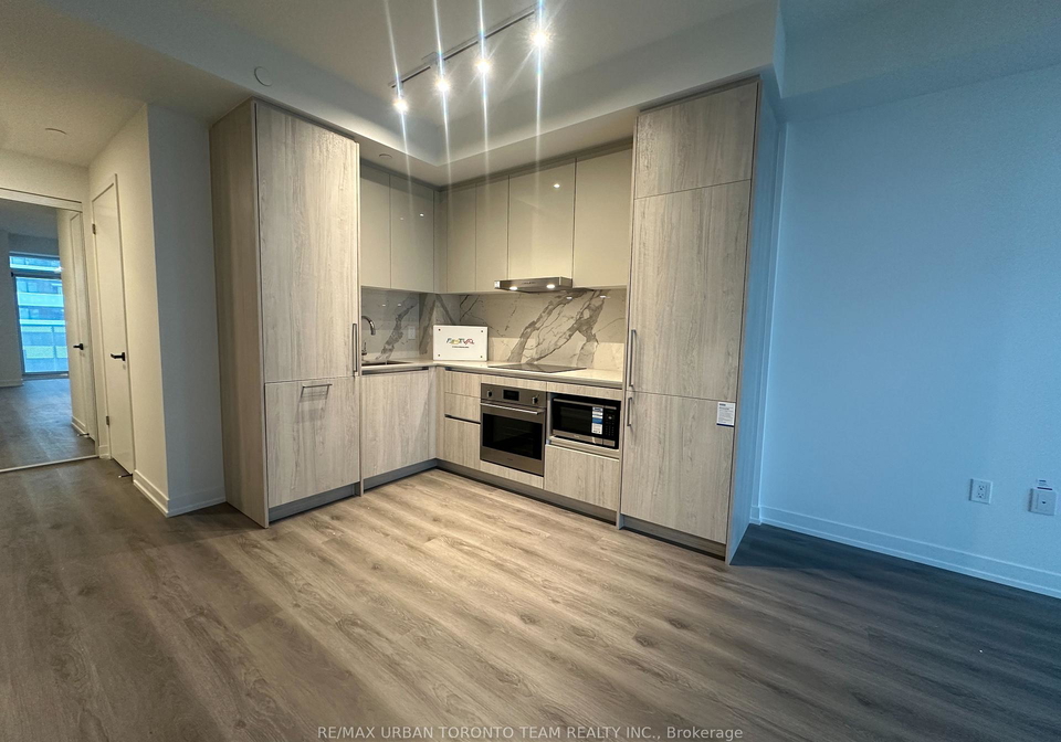 225-commerce-street-vaughan-ontario-n13550140