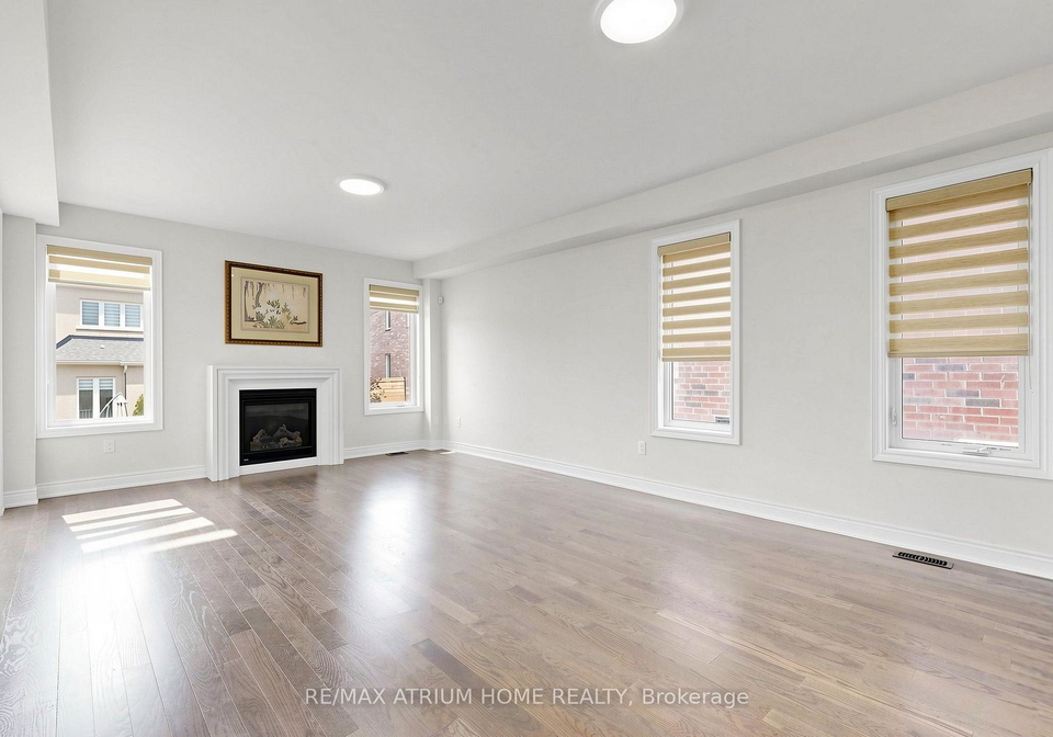 22-mondial-crescent-east-gwillimbury-ontario-n13551400