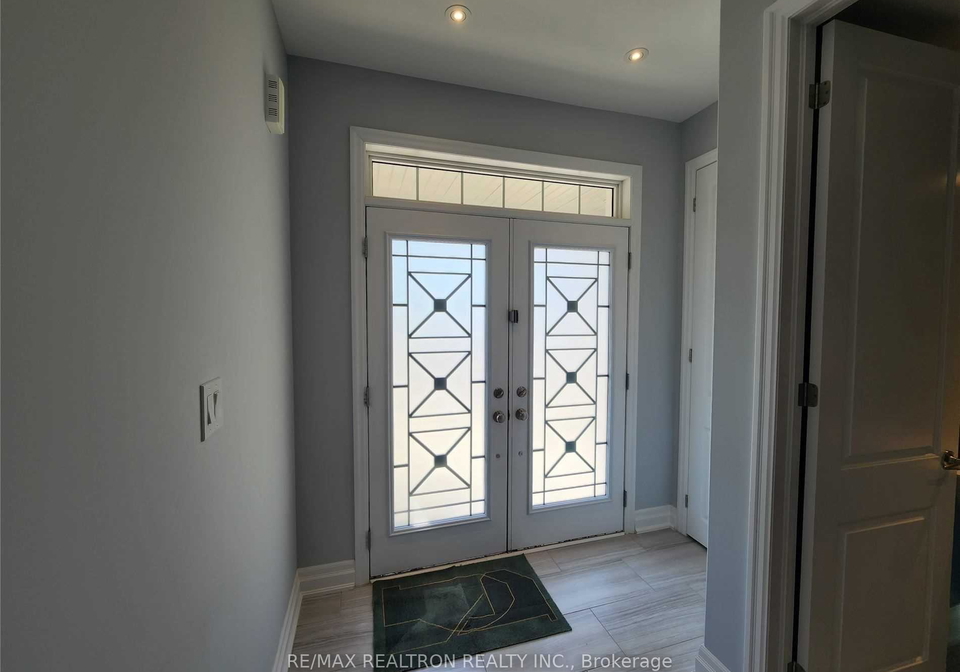 223-thomas-phillips-drive-aurora-ontario-n13551636