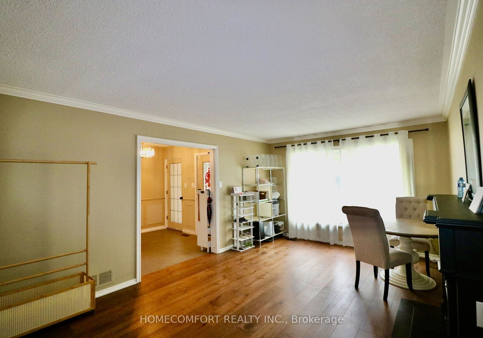 12-banbury-court-aurora-ontario-n13552388