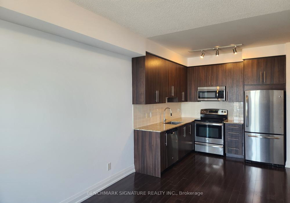 7161-yonge-street-markham-ontario-n13552444