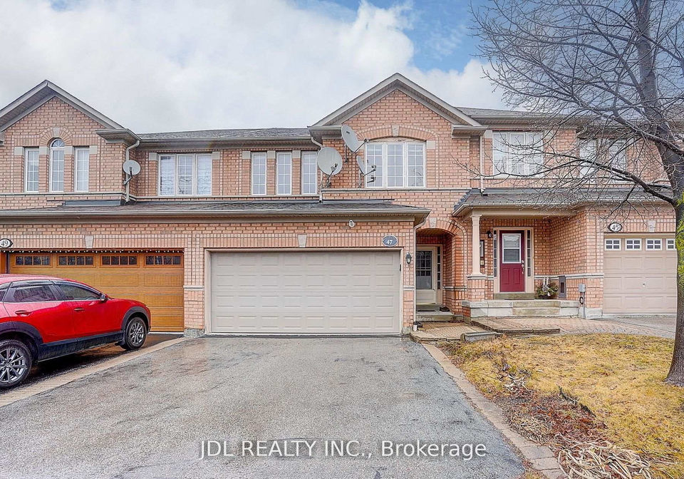47-millcliff-circle-aurora-ontario-n13553174