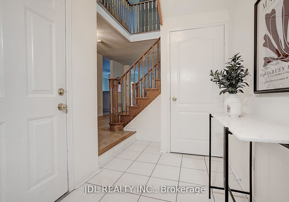 47-millcliff-circle-aurora-ontario-n13553174