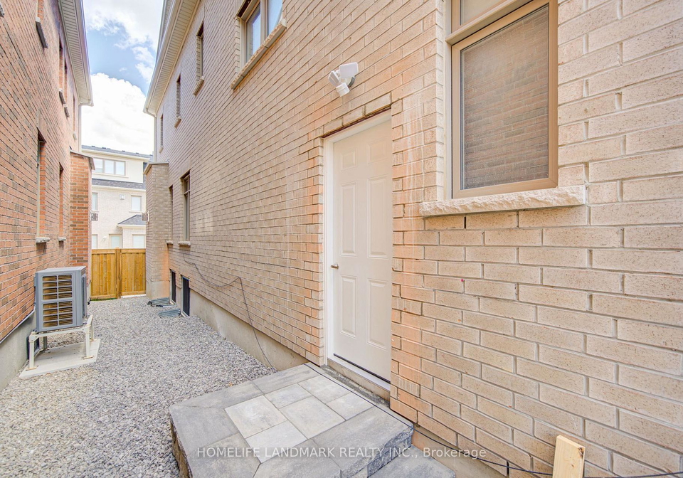 35-red-giant-street-richmond-hill-ontario-n13553466
