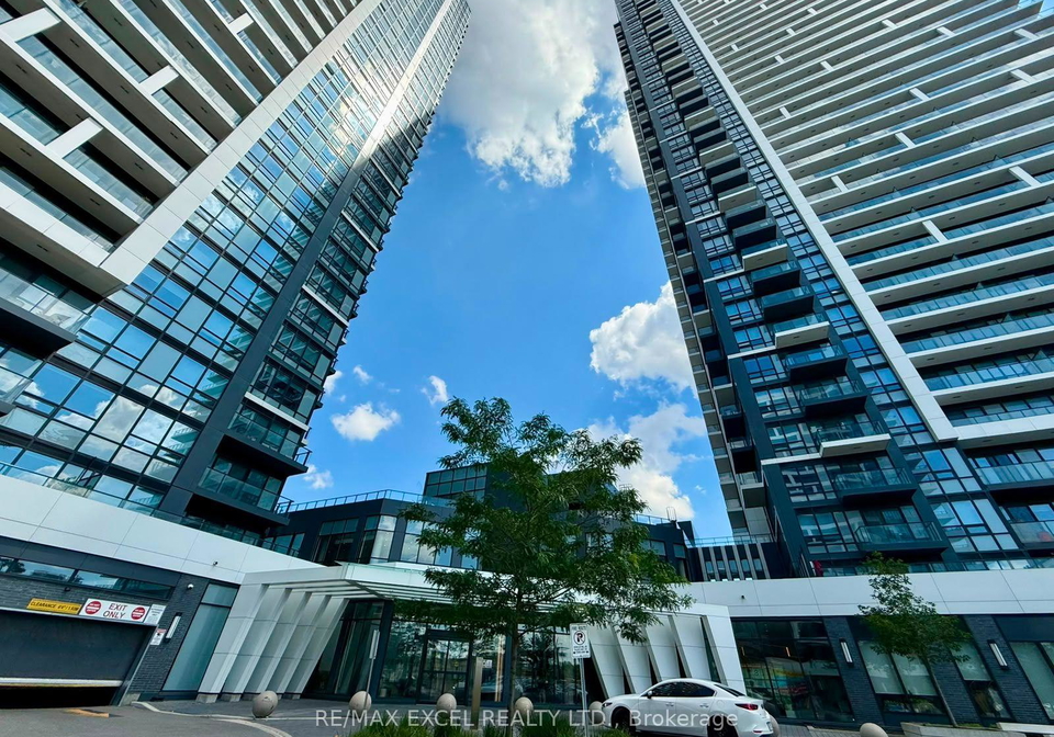 8-water-walk-drive-markham-ontario-n13553864