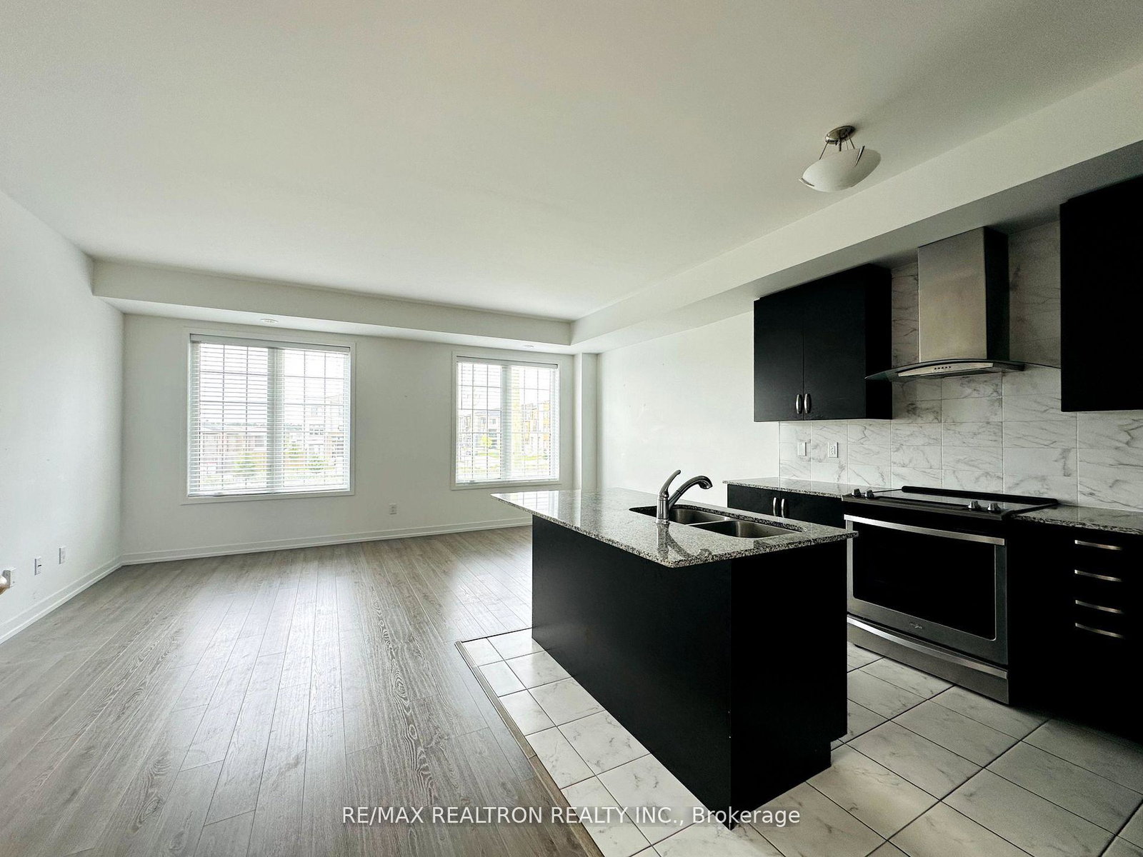 193-harding-park-street-newmarket-ontario-n13553950
