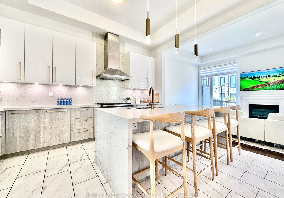 300-king-road-richmond-hill-ontario-n13554498