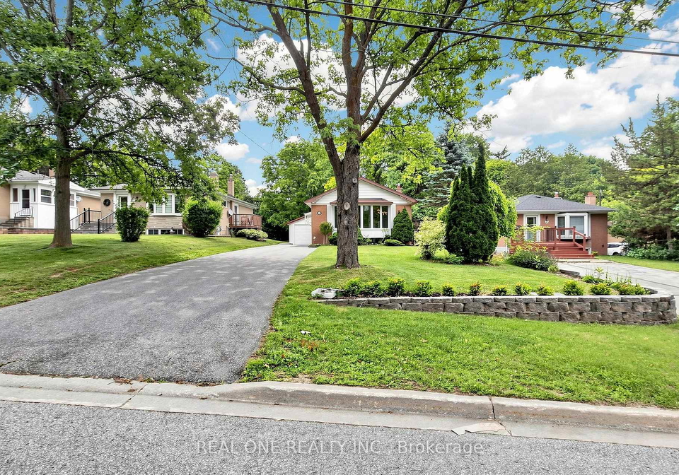 49-bayview-parkway-newmarket-ontario-n13554990