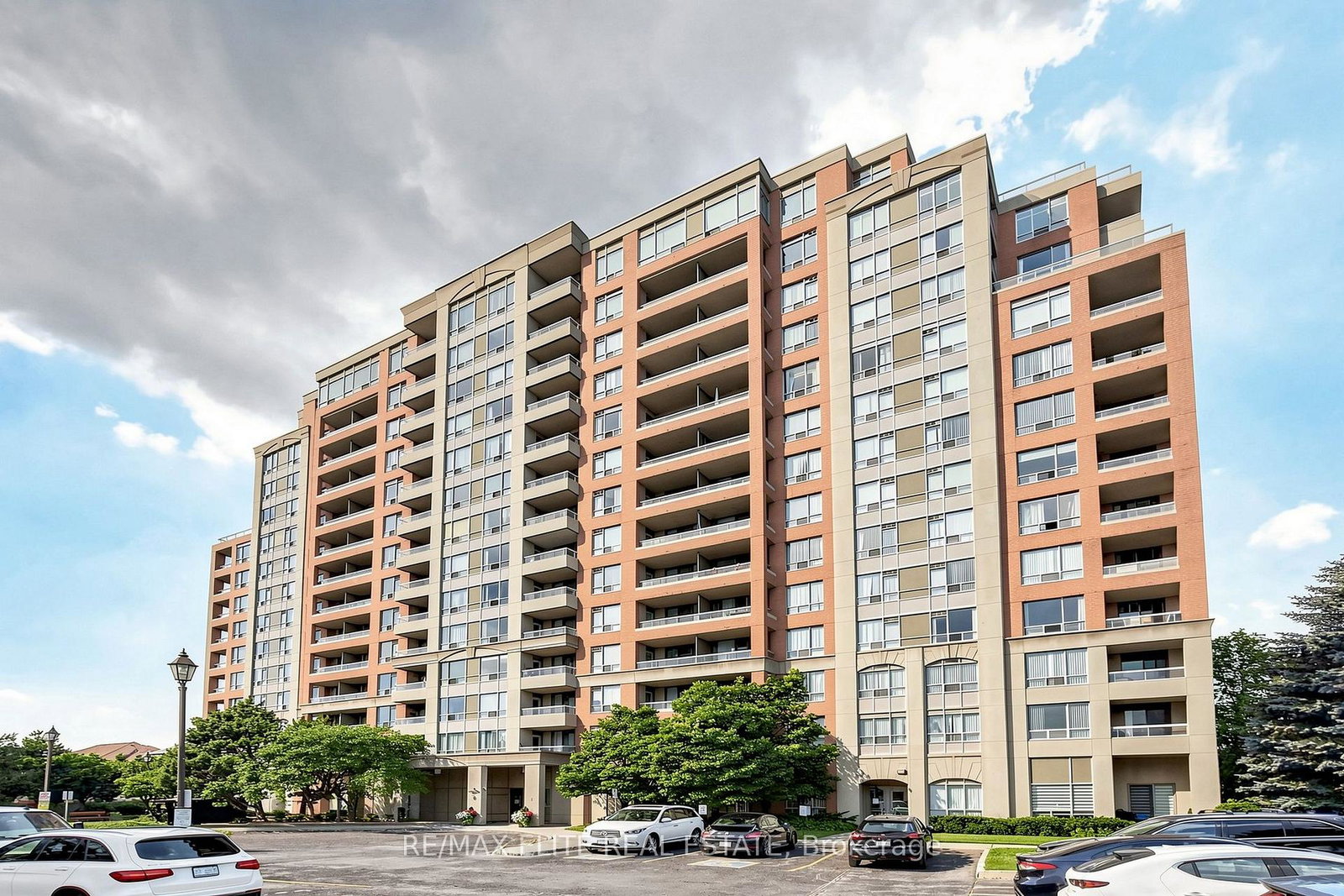 9-northern-heights-drive-richmond-hill-ontario-n13555146