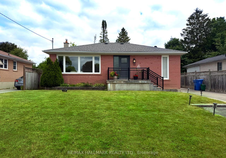 13-patrick-drive-aurora-ontario-n13555346