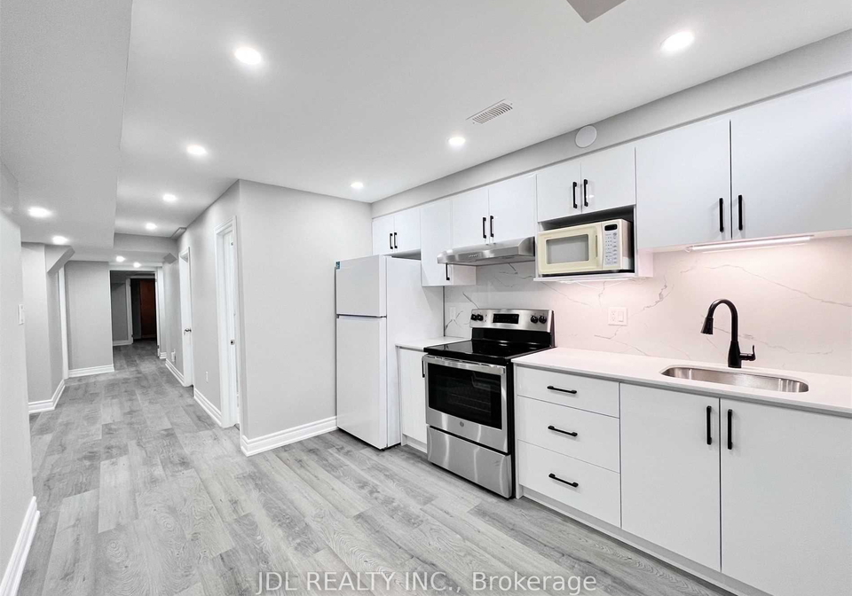 43-portage-avenue-richmond-hill-ontario-n13557096