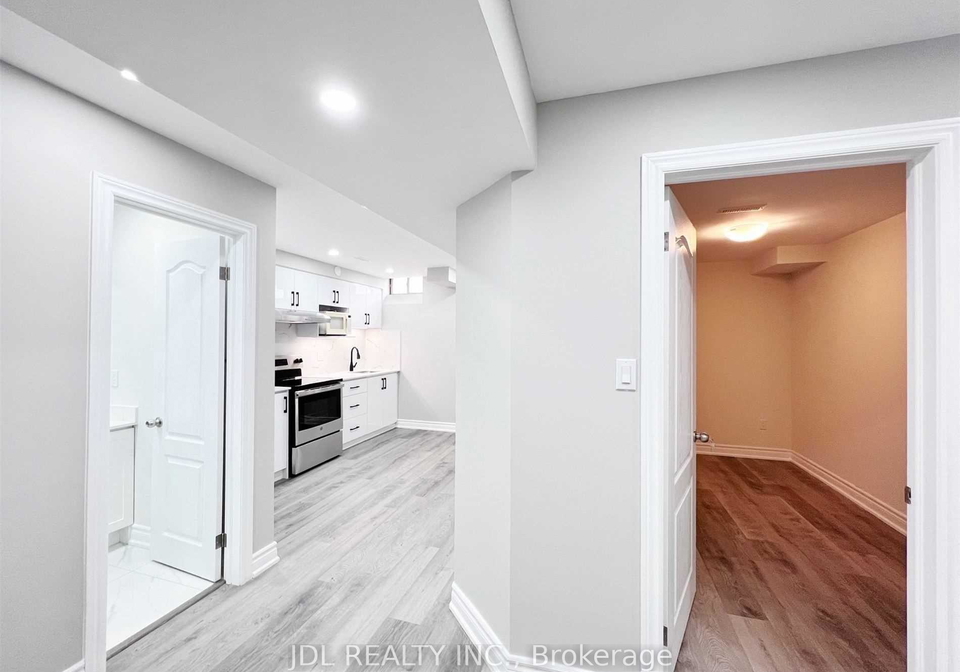 43-portage-avenue-richmond-hill-ontario-n13557096