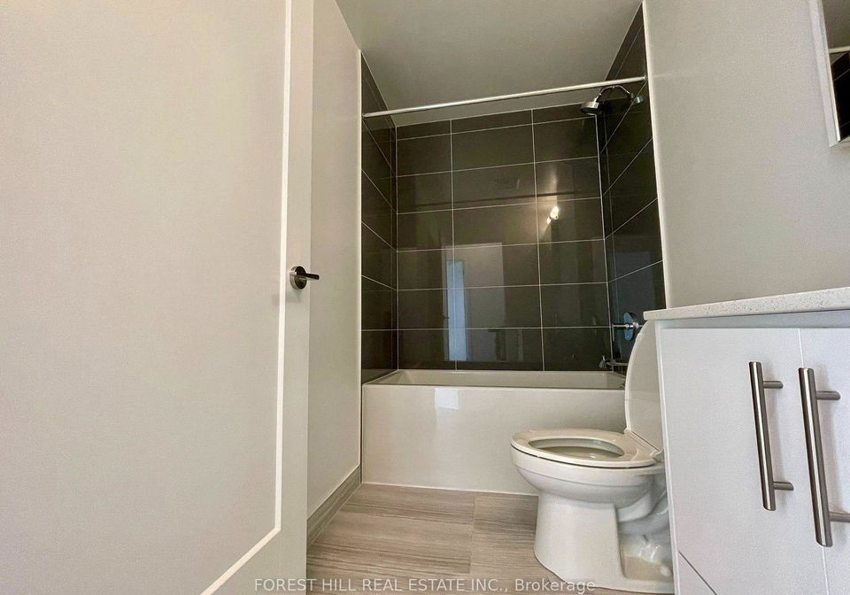 105-oneida-crescent-richmond-hill-ontario-n13557202