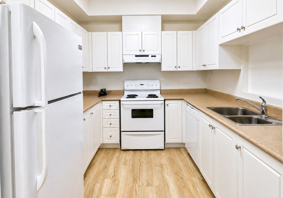 1-centre-street-w-richmond-hill-ontario-n13557350