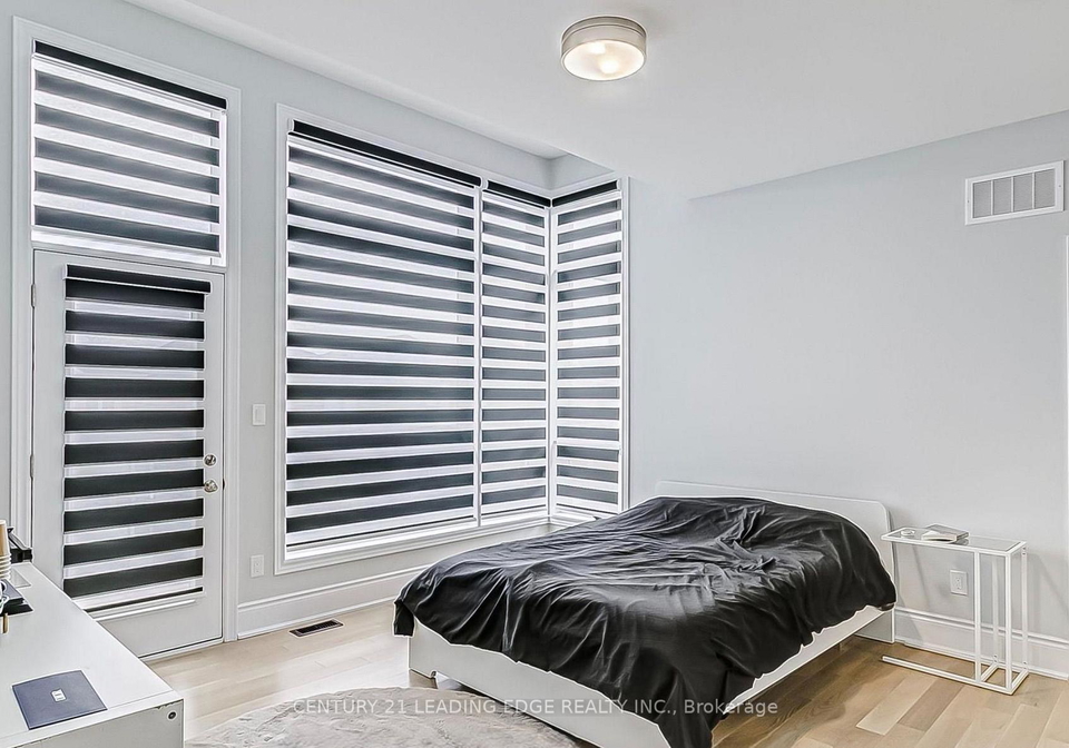 37-woodhaven-avenue-aurora-ontario-n13557628