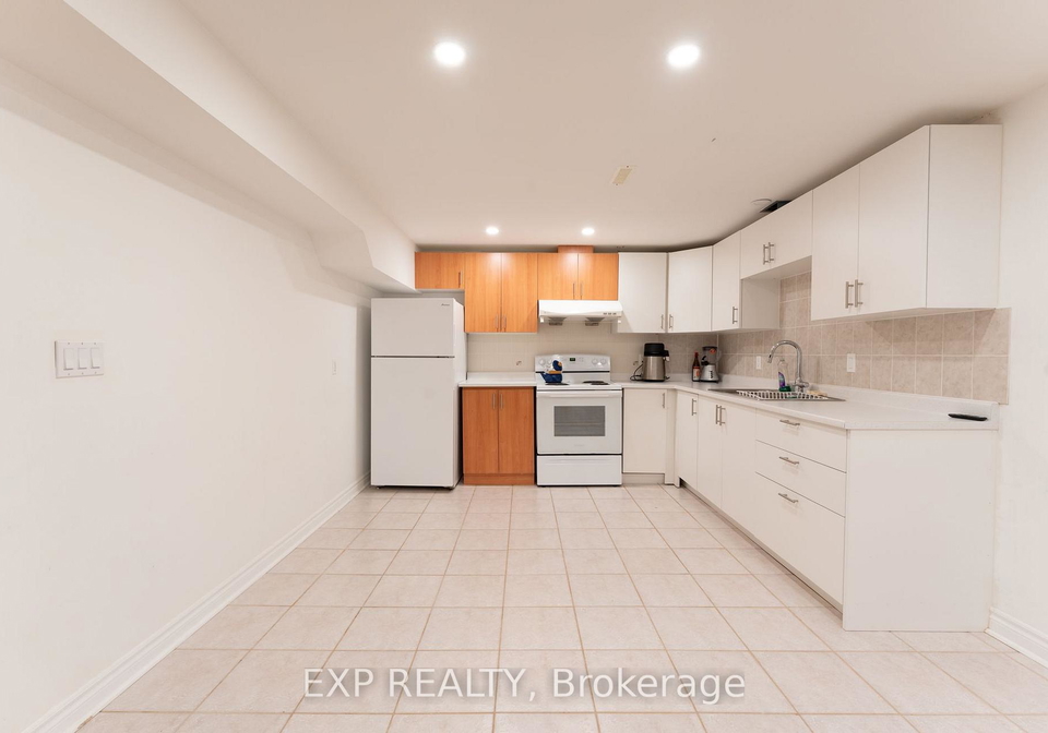 12-pearl-gate-court-richmond-hill-ontario-n13557630
