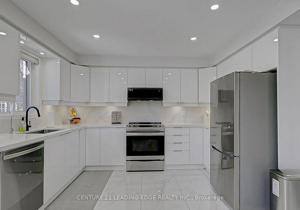 220-olde-bayview-avenue-richmond-hill-ontario-n13557642