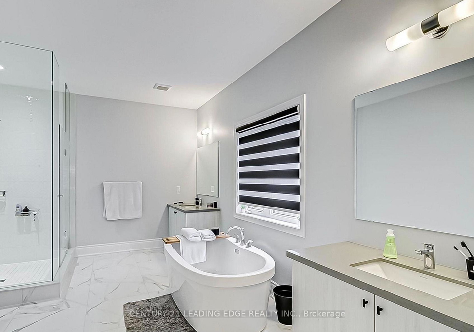 220-olde-bayview-avenue-richmond-hill-ontario-n13557642