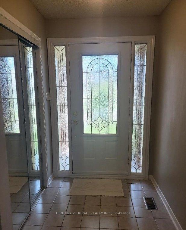 41-keffer-circle-newmarket-ontario-n13558380
