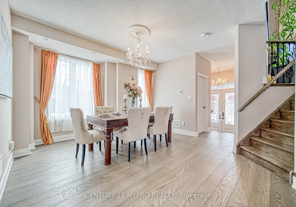 72-vandervoort-drive-richmond-hill-ontario-n13559526