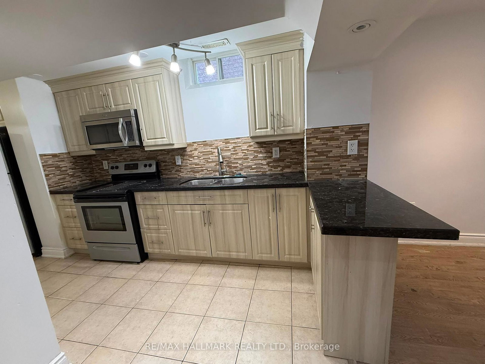 209-old-colony-road-s-richmond-hill-ontario-n13559538