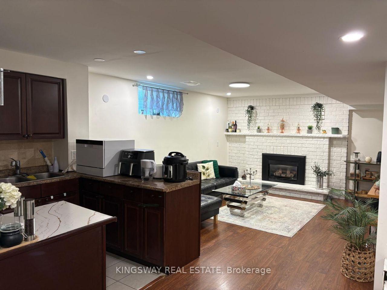 31-oxford-street-richmond-hill-ontario-n13559636