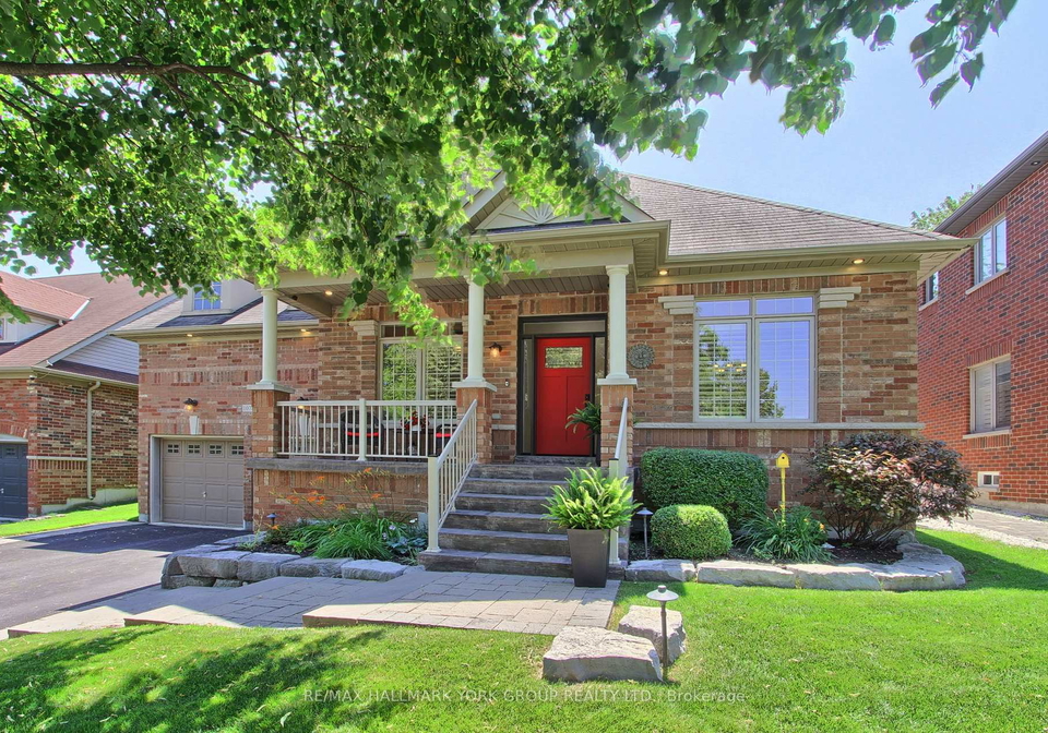 1078-bob-scott-court-newmarket-ontario-n13559886