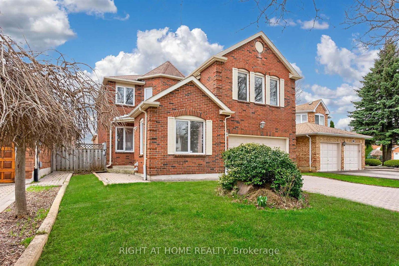 3-lancashire-road-markham-ontario-n13560102