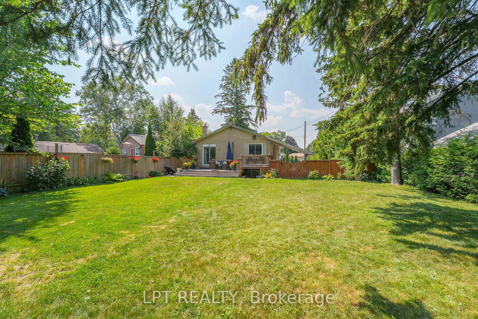 31-patrick-drive-aurora-ontario-n13560362
