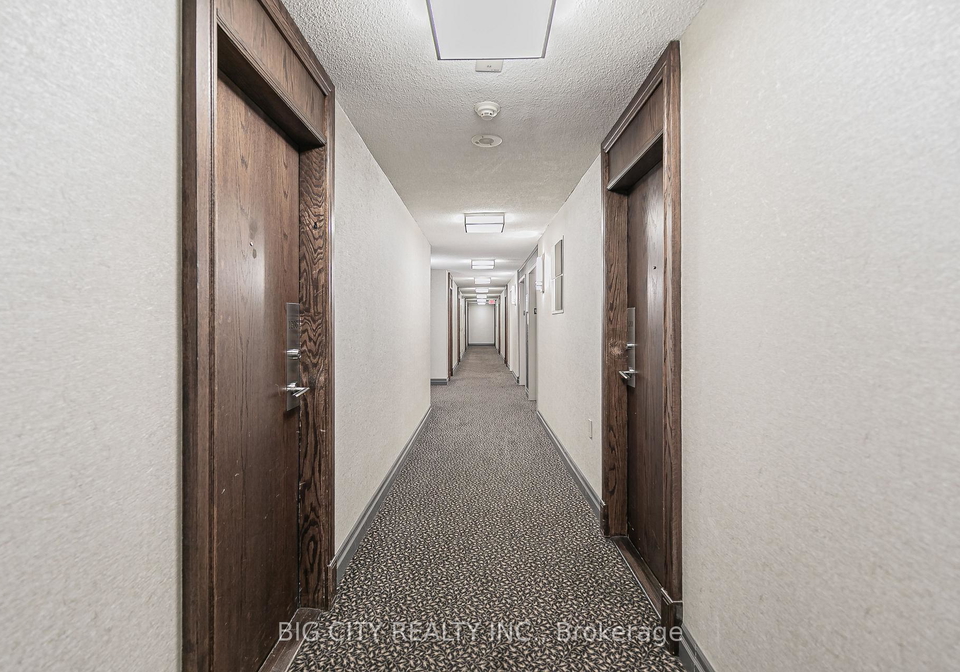 23-oneida-crescent-richmond-hill-ontario-n13560474