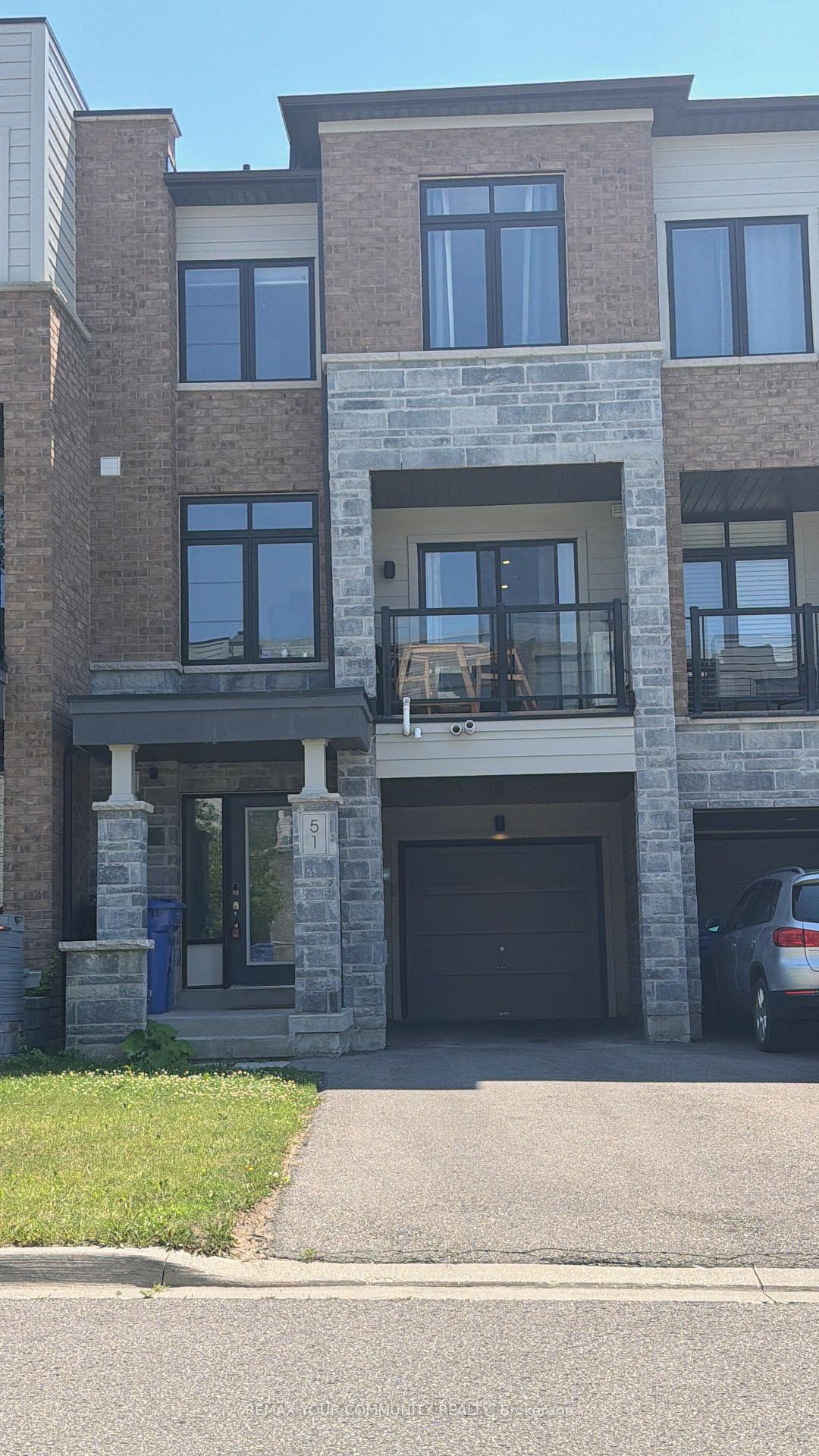 51-vantage-loop-newmarket-ontario-n13561020