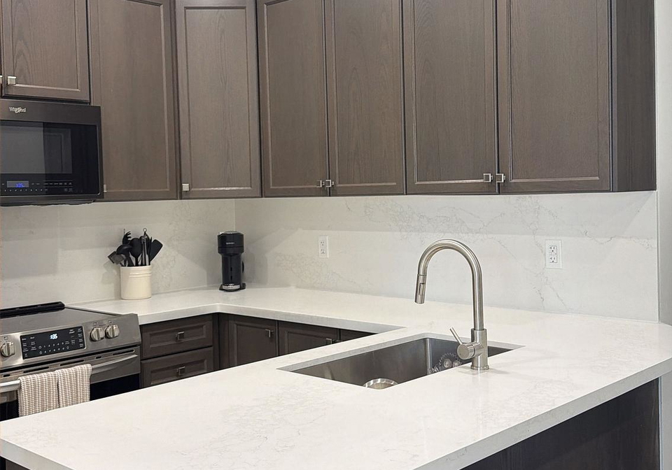 51-vantage-loop-newmarket-ontario-n13561020