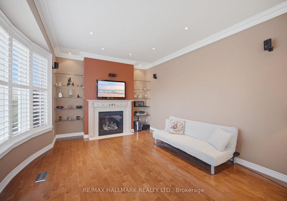116-beare-trail-newmarket-ontario-n13561426
