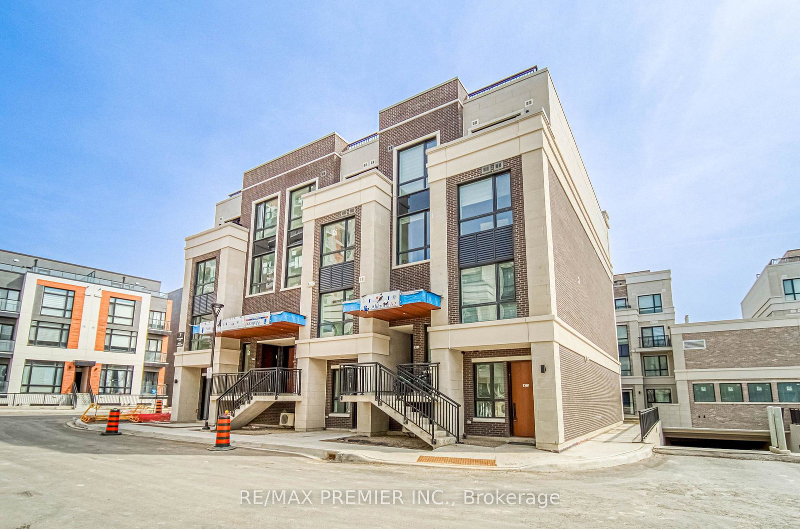 7-squirrel-lane-richmond-hill-ontario-n13561514