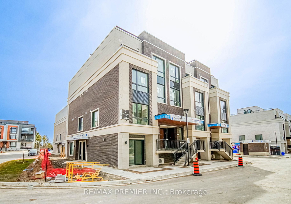 7-squirrel-lane-richmond-hill-ontario-n13561514