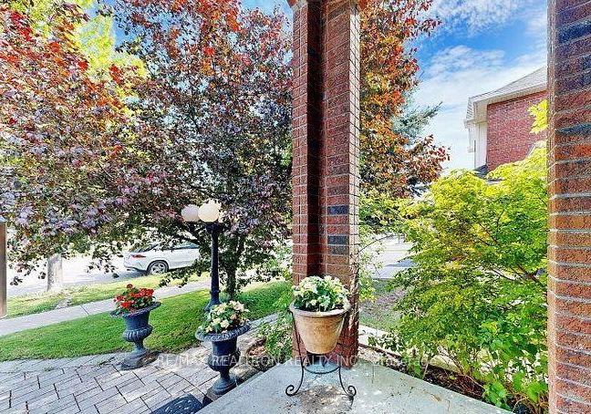 215-drummond-drive-vaughan-ontario-n13562544