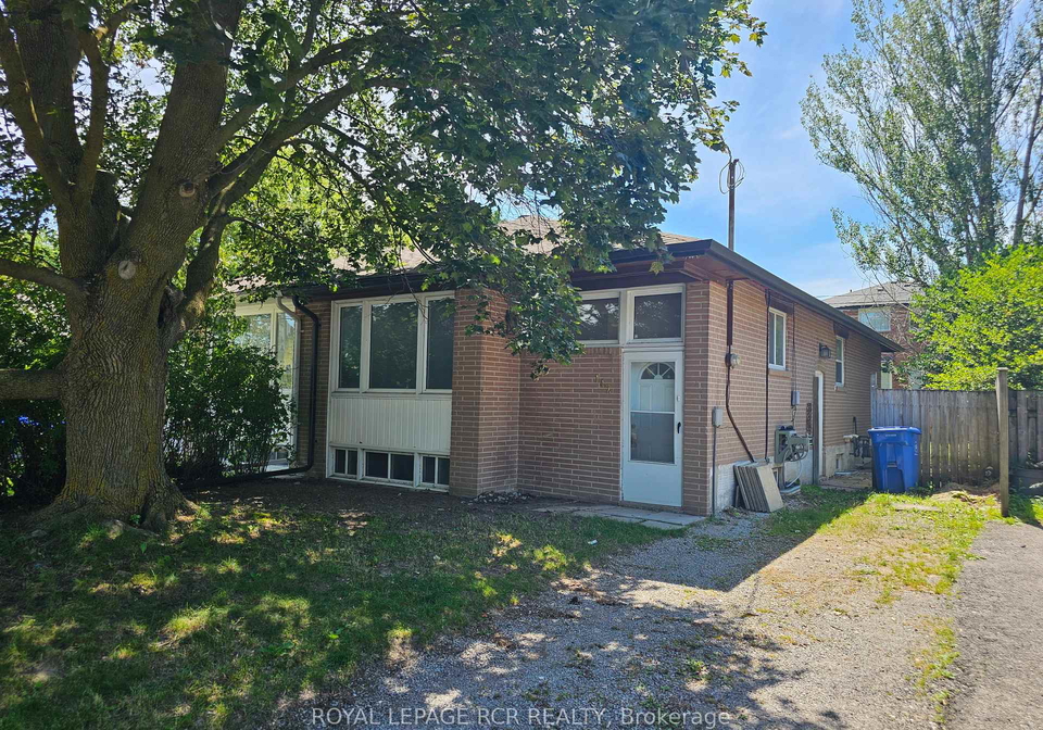 142-cherrywood-drive-newmarket-ontario-n13563104