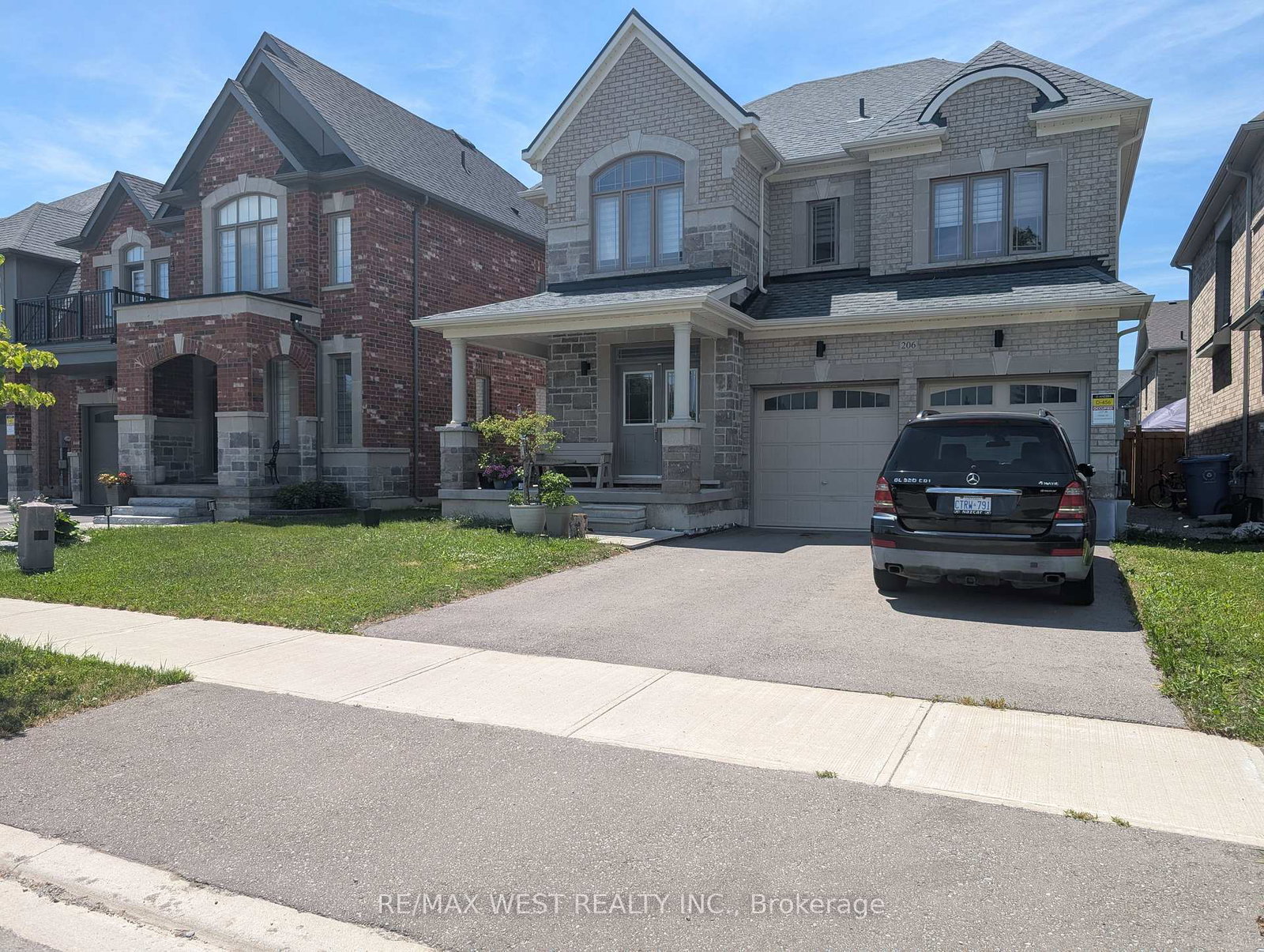 206-dog-wood-boulevard-east-gwillimbury-ontario-n13563292