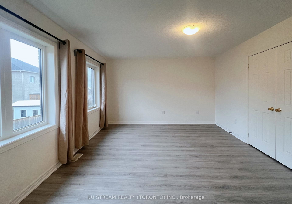 37-kavanagh-avenue-east-gwillimbury-ontario-n13564692