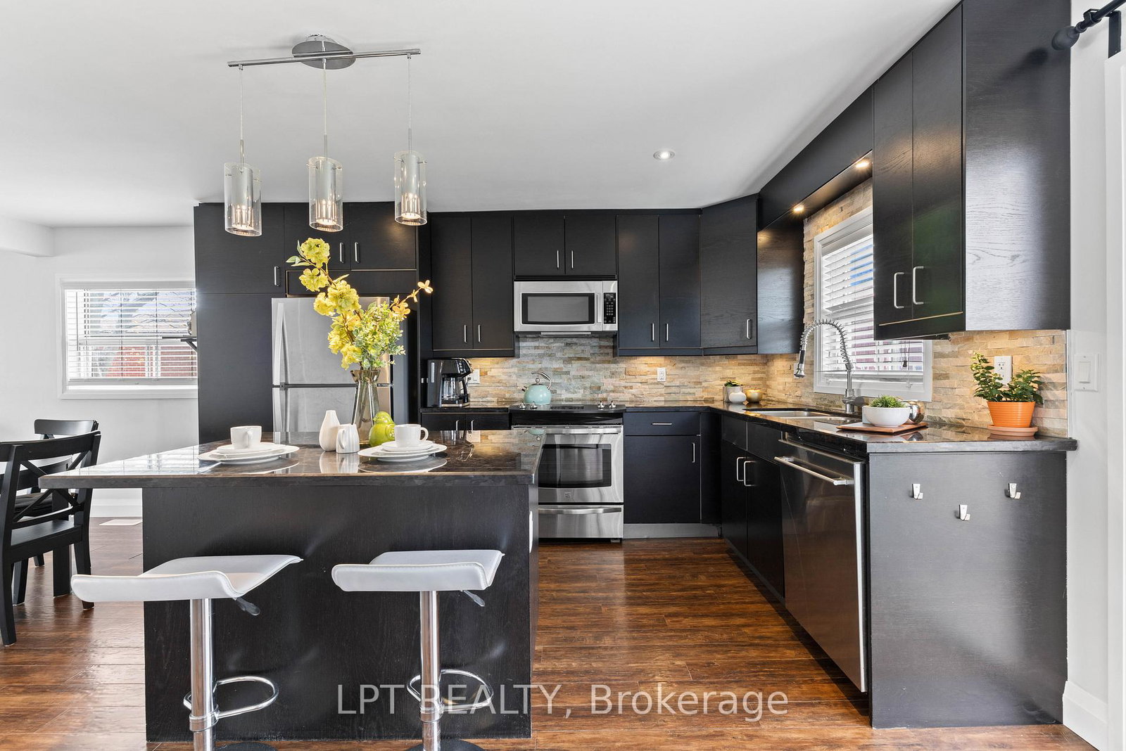 818-poplar-avenue-georgina-ontario-n13565418