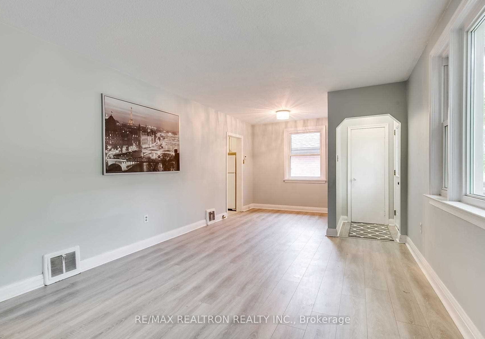 27-highland-park-markham-ontario-n13565694