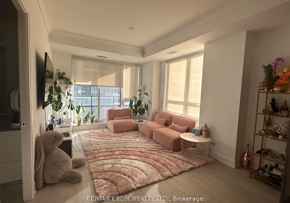 38-water-walk-drive-markham-ontario-n13566508