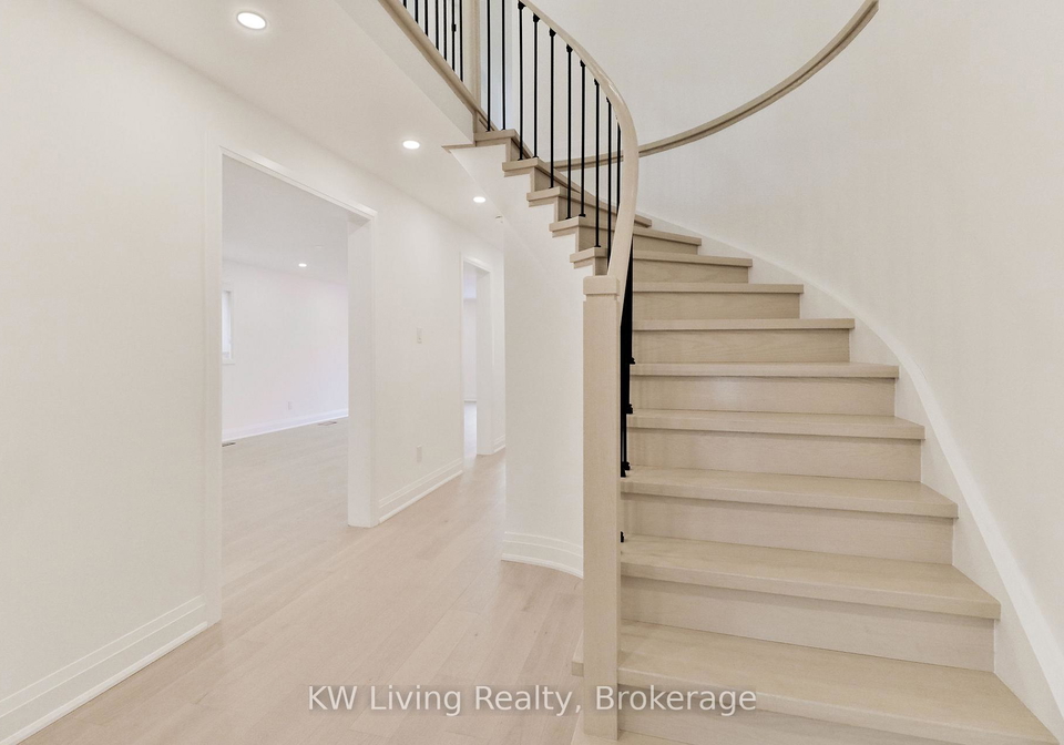 105-chloe-crescent-markham-ontario-n13566644