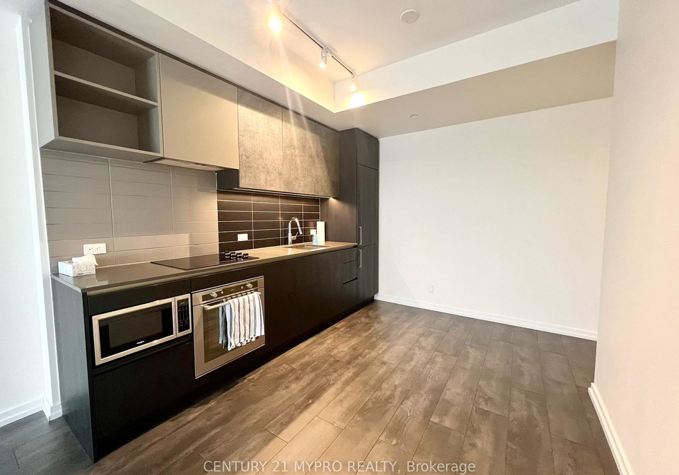 1000-portage-parkway-vaughan-ontario-n13566722